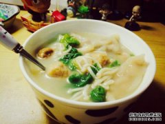 懒惰的自制汤，放汤，停止喝汤。